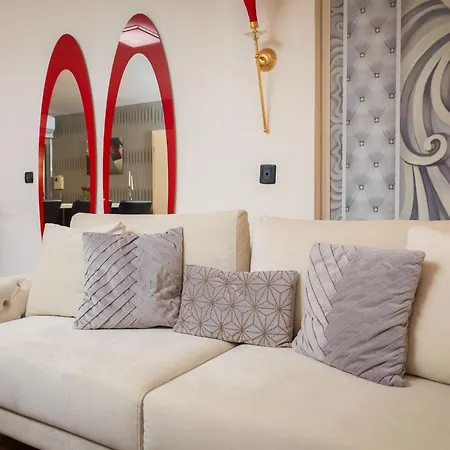 Apartament Beachfront With Wonderful Large Terrace *