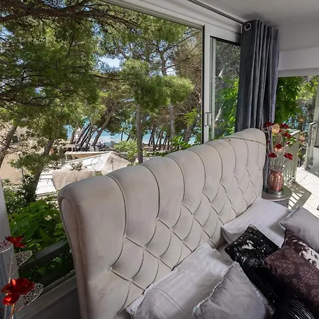 Διαμέρισμα Beachfront With Wonderful Large Terrace Μακάρσκα