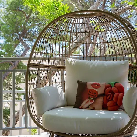 Appartement Beachfront With Wonderful Large Terrace Makarska